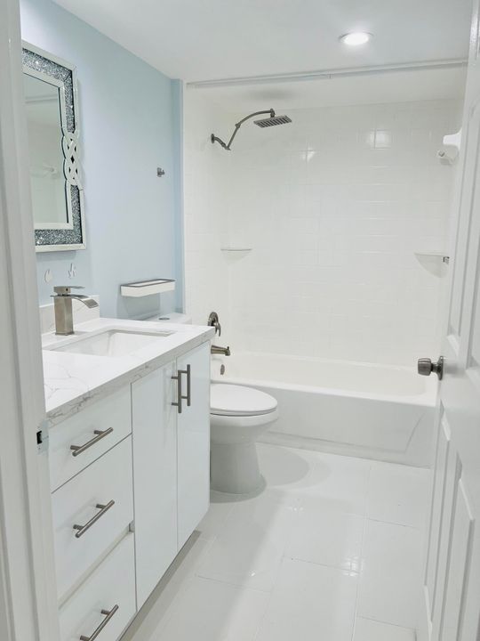 Active With Contract: $2,300 (2 beds, 2 baths, 1442 Square Feet)