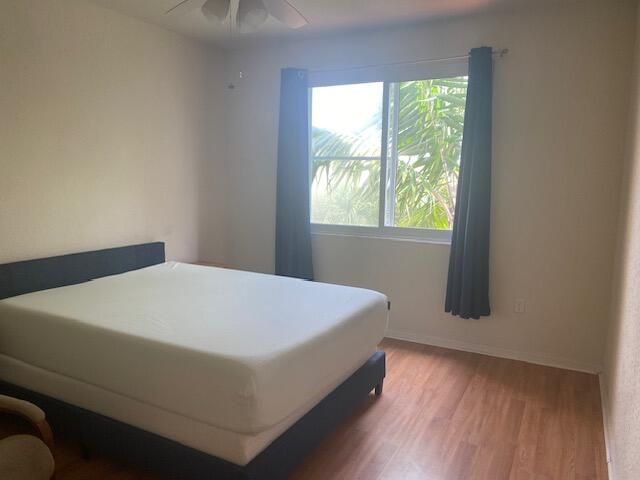 Active With Contract: $1,900 (1 beds, 1 baths, 900 Square Feet)