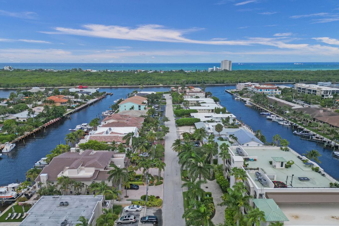 For Sale: $1,225,000 (4 beds, 2 baths, 3226 Square Feet)