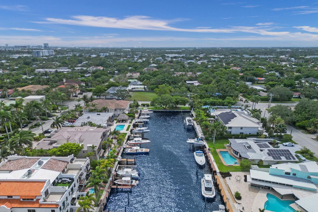 For Sale: $1,225,000 (4 beds, 2 baths, 3226 Square Feet)