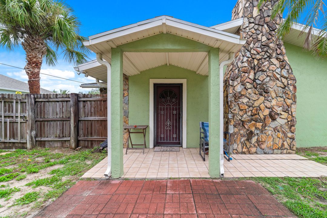 For Sale: $270,000 (2 beds, 2 baths, 1552 Square Feet)