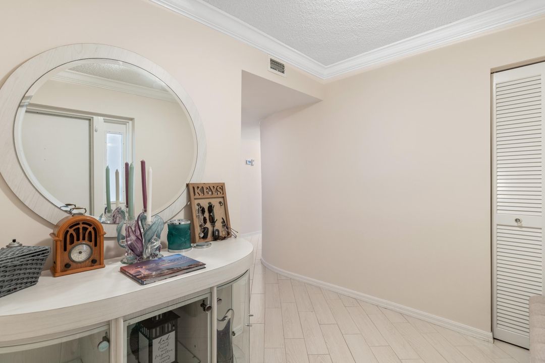 For Sale: $1,100,000 (2 beds, 2 baths, 1822 Square Feet)