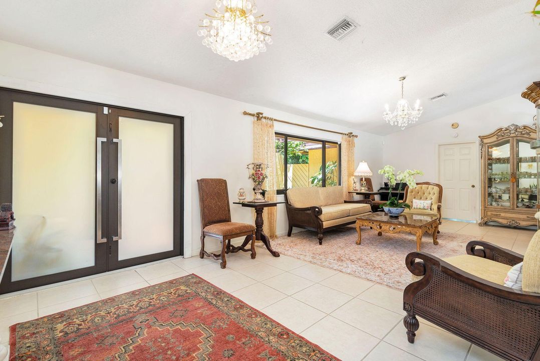 Active With Contract: $4,000 (4 beds, 2 baths, 2506 Square Feet)