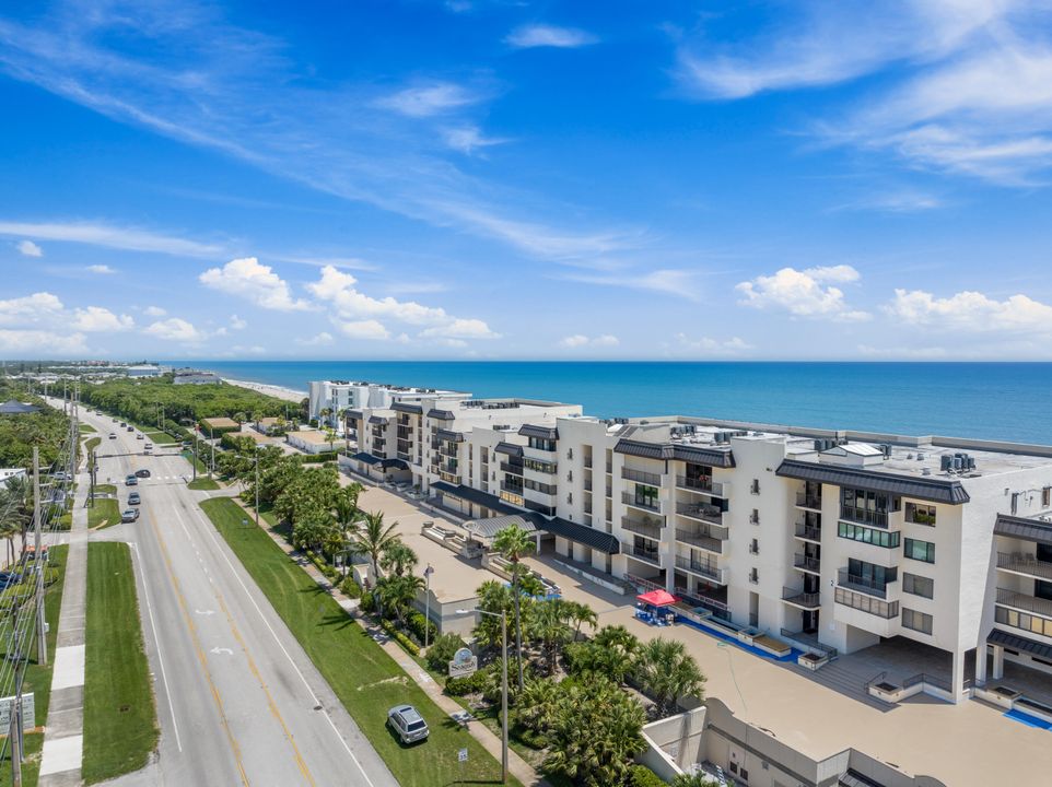 For Sale: $1,100,000 (2 beds, 2 baths, 1822 Square Feet)