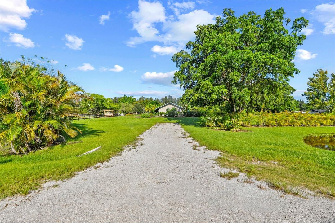 For Sale: $2,500,000 (4 beds, 3 baths, 2550 Square Feet)