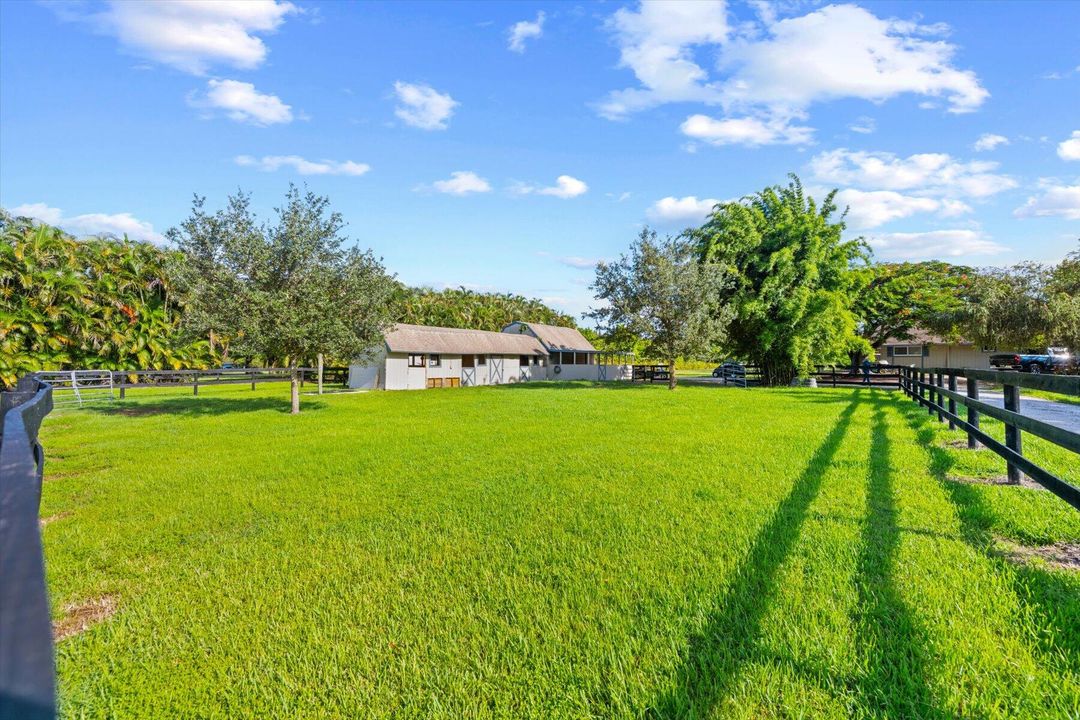 For Sale: $2,500,000 (4 beds, 3 baths, 2550 Square Feet)