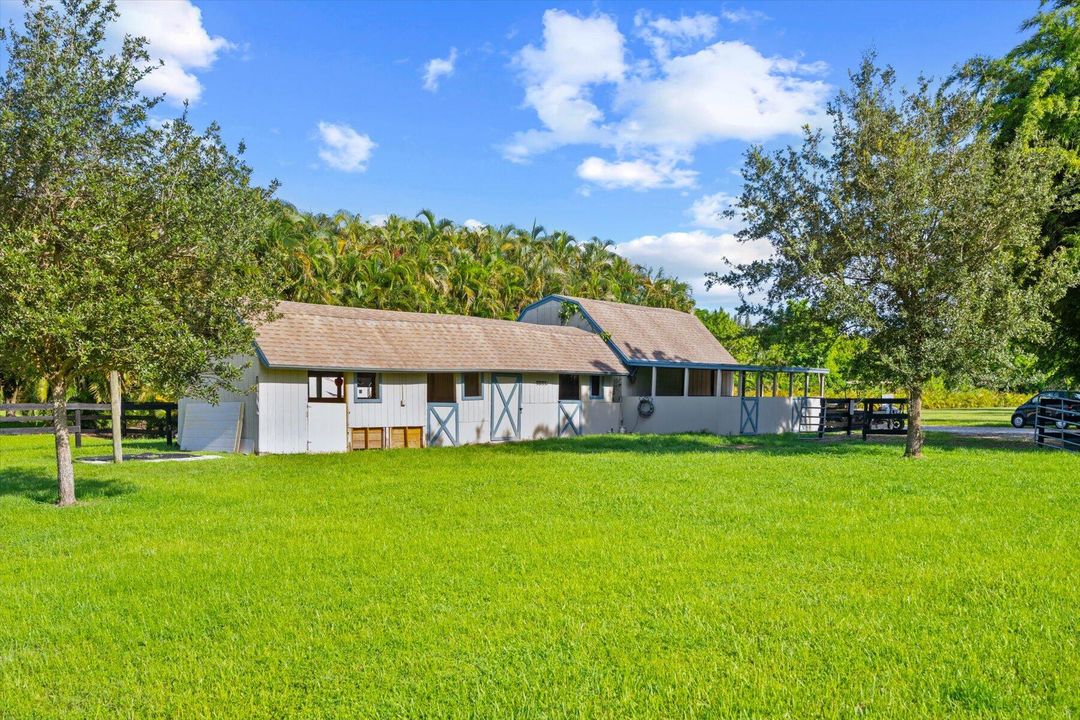 For Sale: $2,500,000 (4 beds, 3 baths, 2550 Square Feet)