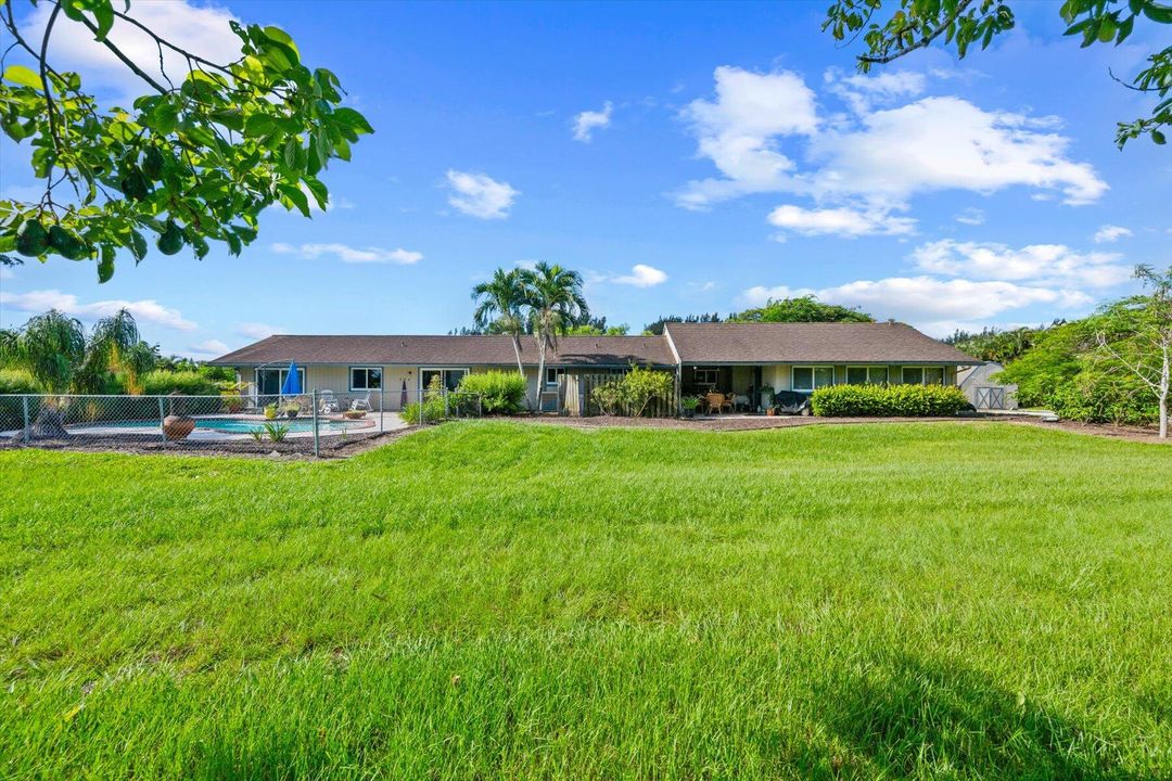 For Sale: $2,500,000 (4 beds, 3 baths, 2550 Square Feet)