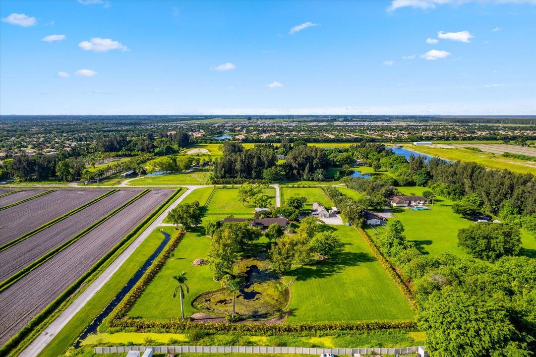 For Sale: $2,500,000 (4 beds, 3 baths, 2550 Square Feet)