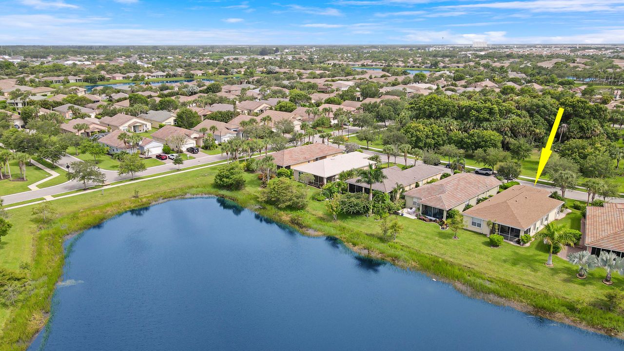 Active With Contract: $369,000 (3 beds, 2 baths, 1761 Square Feet)