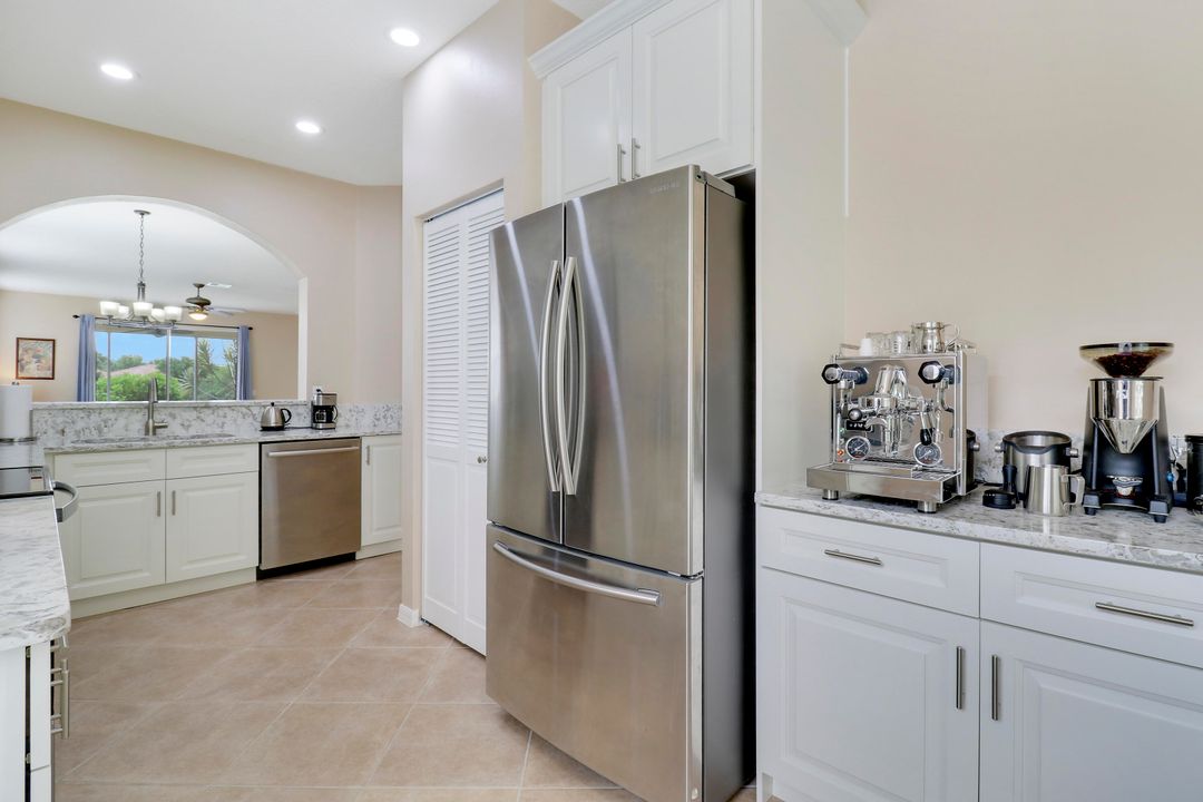 Active With Contract: $369,000 (3 beds, 2 baths, 1761 Square Feet)