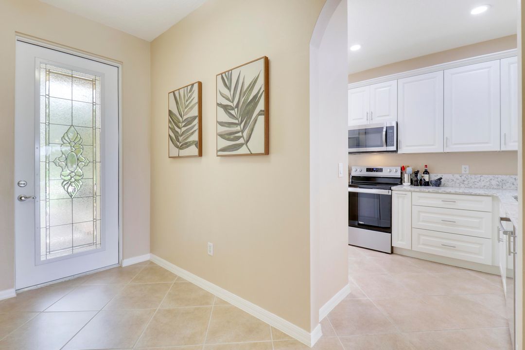 Active With Contract: $369,000 (3 beds, 2 baths, 1761 Square Feet)