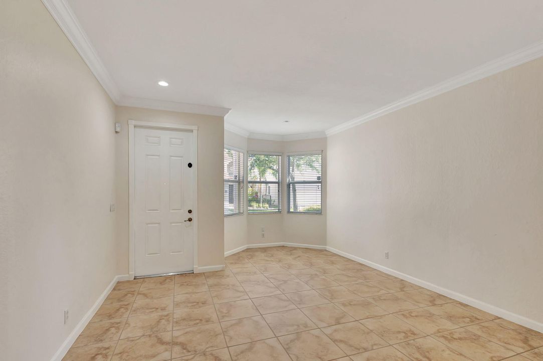 For Sale: $478,500 (3 beds, 2 baths, 1936 Square Feet)