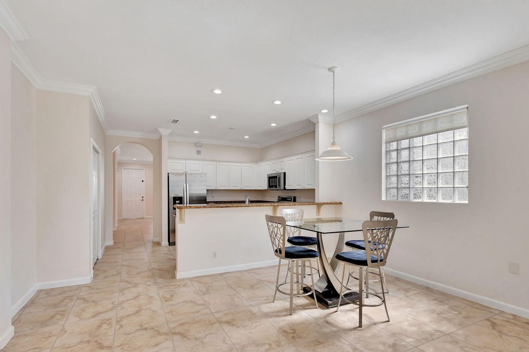 For Sale: $478,500 (3 beds, 2 baths, 1936 Square Feet)