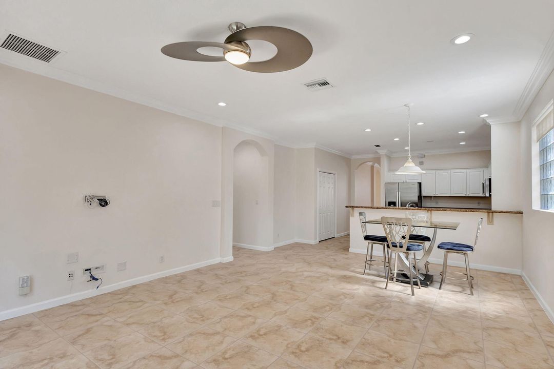 For Sale: $478,500 (3 beds, 2 baths, 1936 Square Feet)