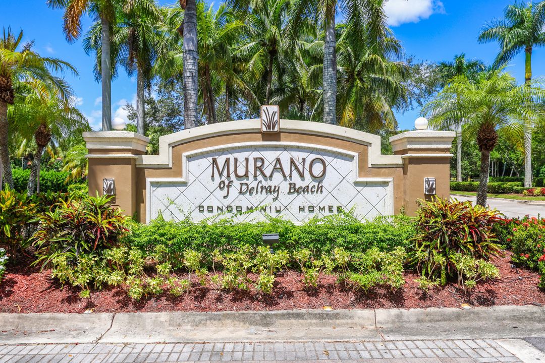 Recently Sold: $313,000 (2 beds, 2 baths, 1079 Square Feet)