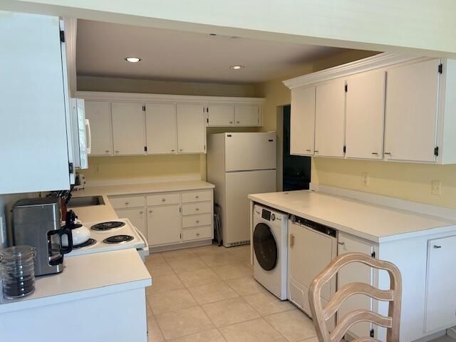 Active With Contract: $6,500 (2 beds, 2 baths, 1661 Square Feet)