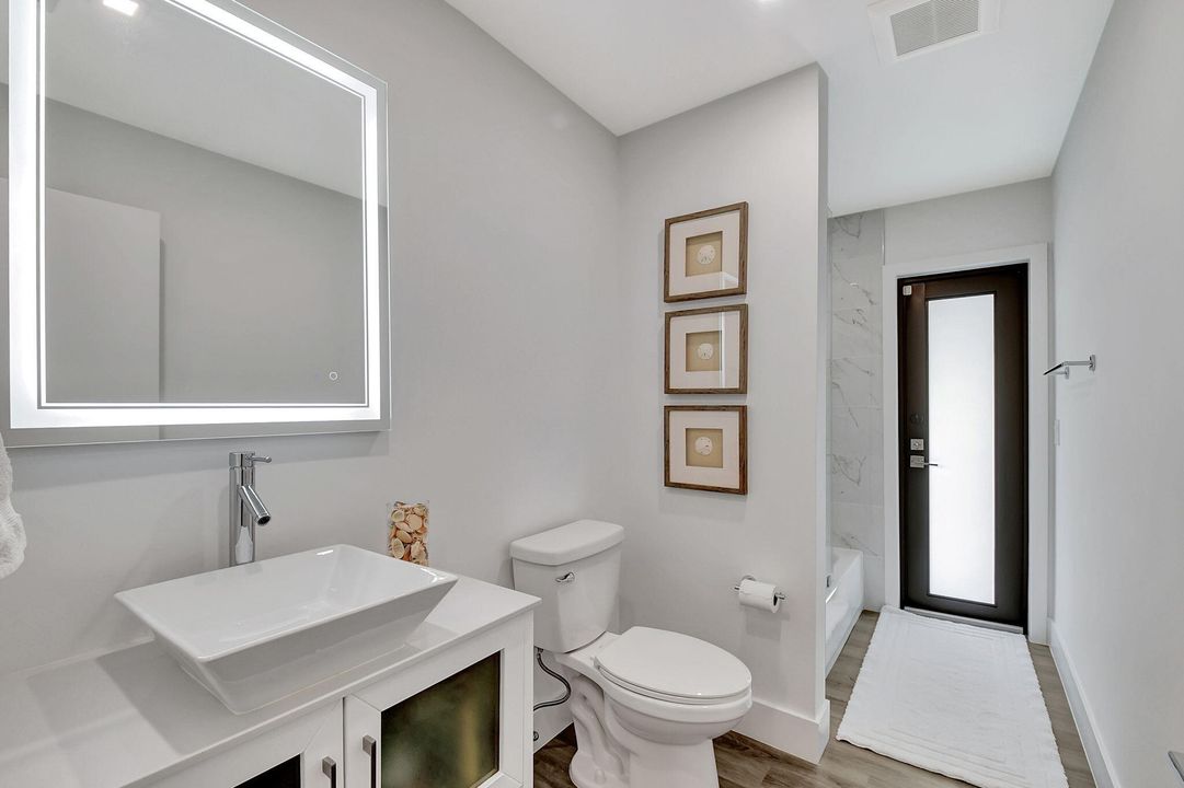 Active With Contract: $899,000 (3 beds, 2 baths, 1792 Square Feet)