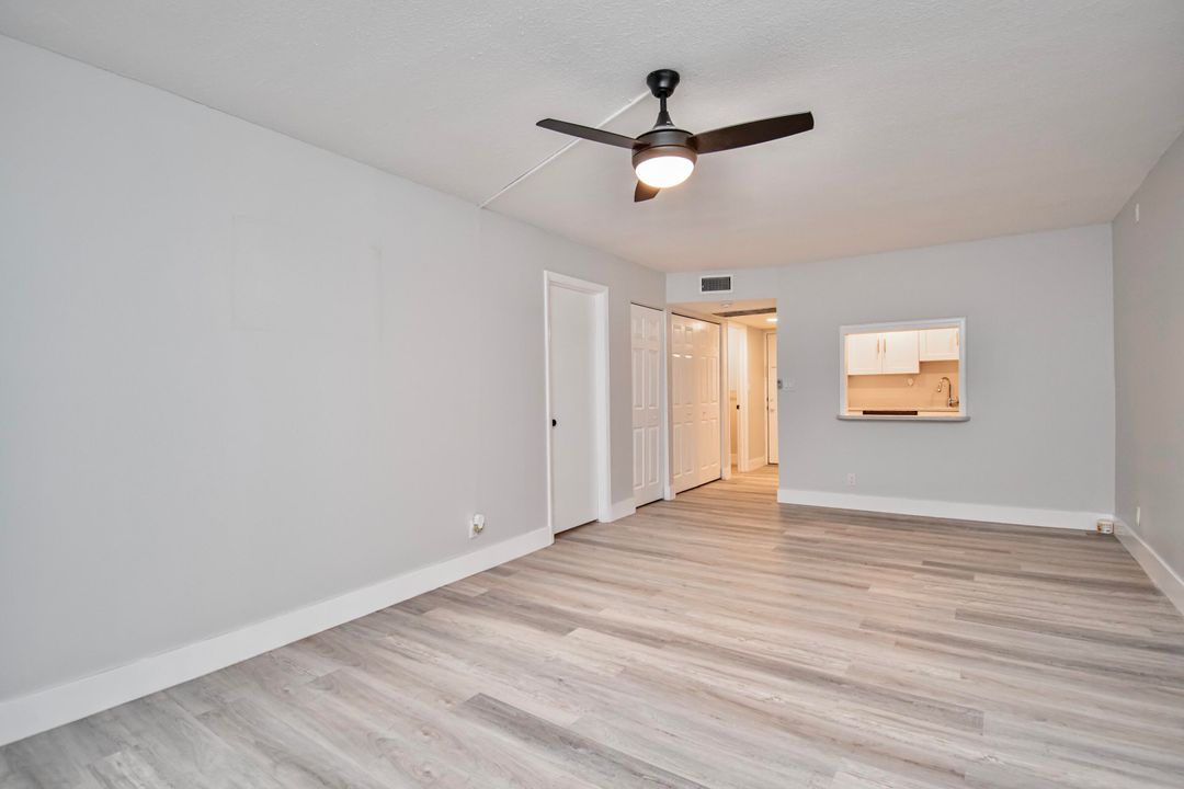 Active With Contract: $1,750 (1 beds, 1 baths, 741 Square Feet)