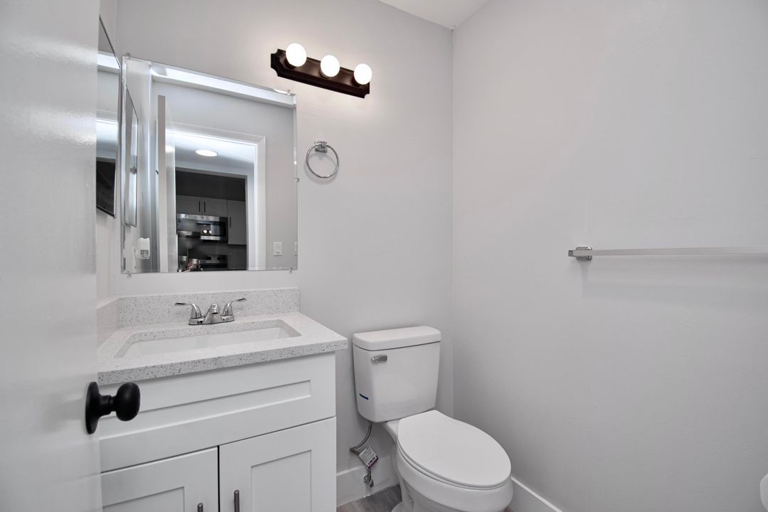 Active With Contract: $1,750 (1 beds, 1 baths, 741 Square Feet)