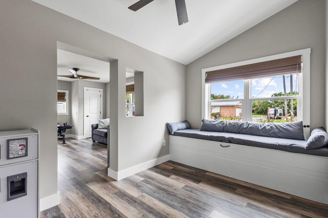 For Sale: $1,800,000 (4 beds, 2 baths, 2712 Square Feet)