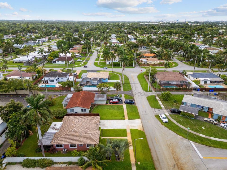 Active With Contract: $625,000 (3 beds, 2 baths, 1629 Square Feet)