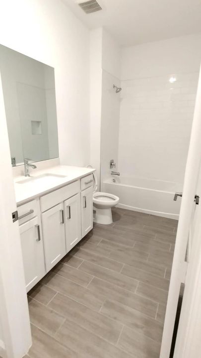 Active With Contract: $3,950 (4 beds, 2 baths, 2300 Square Feet)