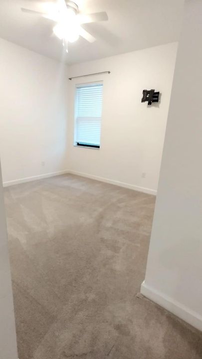 Active With Contract: $3,950 (4 beds, 2 baths, 2300 Square Feet)