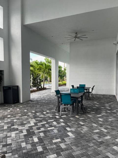 Active With Contract: $3,950 (4 beds, 2 baths, 2300 Square Feet)