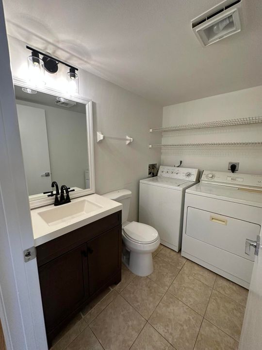 For Sale: $224,900 (2 beds, 2 baths, 1170 Square Feet)