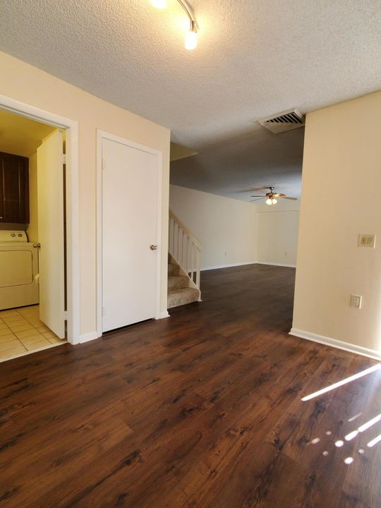 Active With Contract: $2,200 (2 beds, 2 baths, 1310 Square Feet)