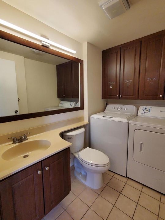 Active With Contract: $2,200 (2 beds, 2 baths, 1310 Square Feet)