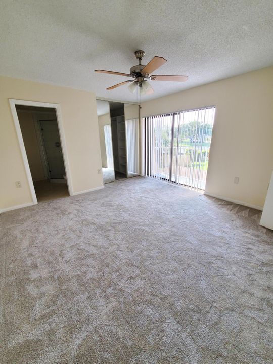 Active With Contract: $2,200 (2 beds, 2 baths, 1310 Square Feet)