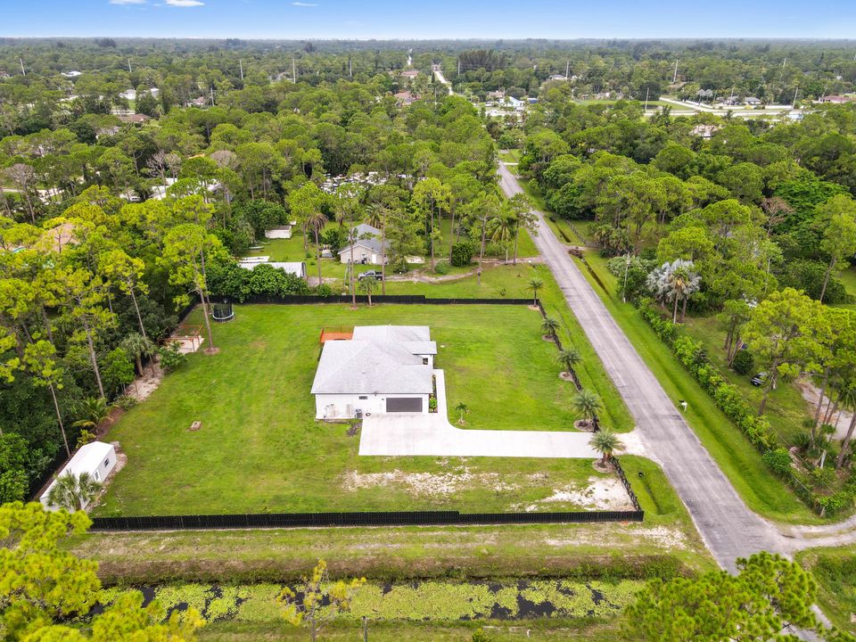 Active With Contract: $749,900 (4 beds, 2 baths, 1938 Square Feet)