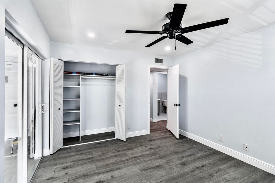 For Sale: $264,300 (2 beds, 2 baths, 1010 Square Feet)