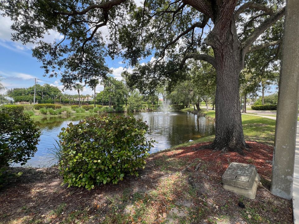 Active With Contract: $550,000 (3 beds, 2 baths, 2074 Square Feet)