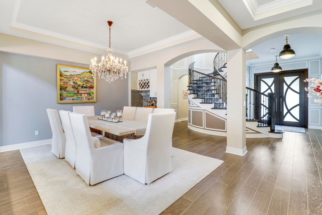 For Sale: $2,799,000 (6 beds, 7 baths, 5125 Square Feet)