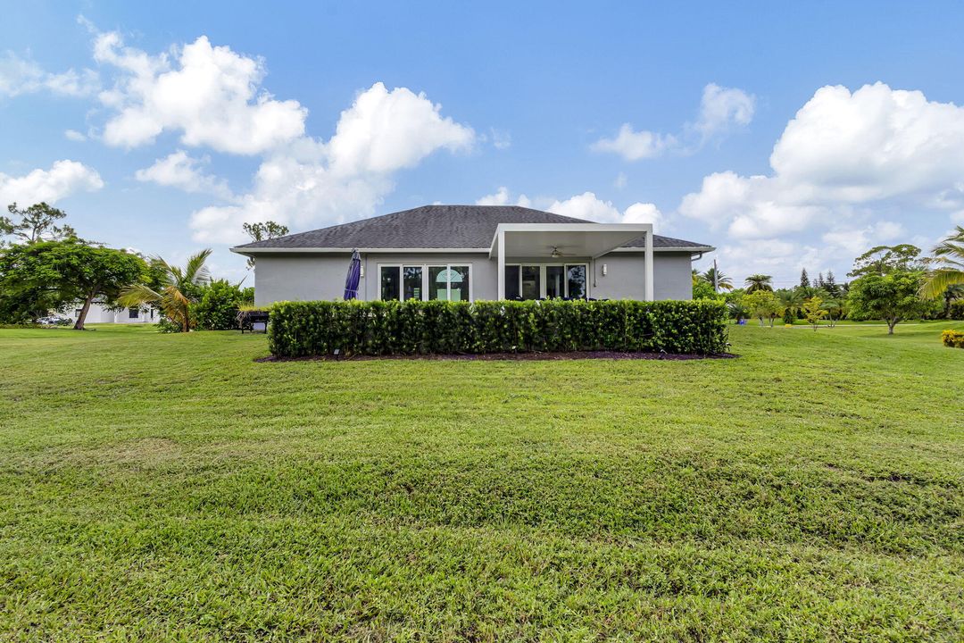 For Sale: $725,000 (3 beds, 2 baths, 2089 Square Feet)