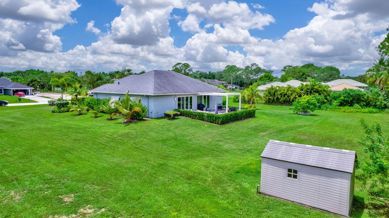 For Sale: $725,000 (3 beds, 2 baths, 2089 Square Feet)