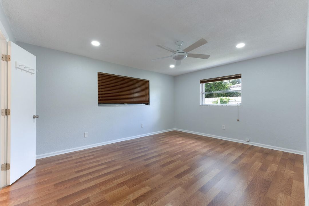 Active With Contract: $4,250 (3 beds, 2 baths, 1406 Square Feet)