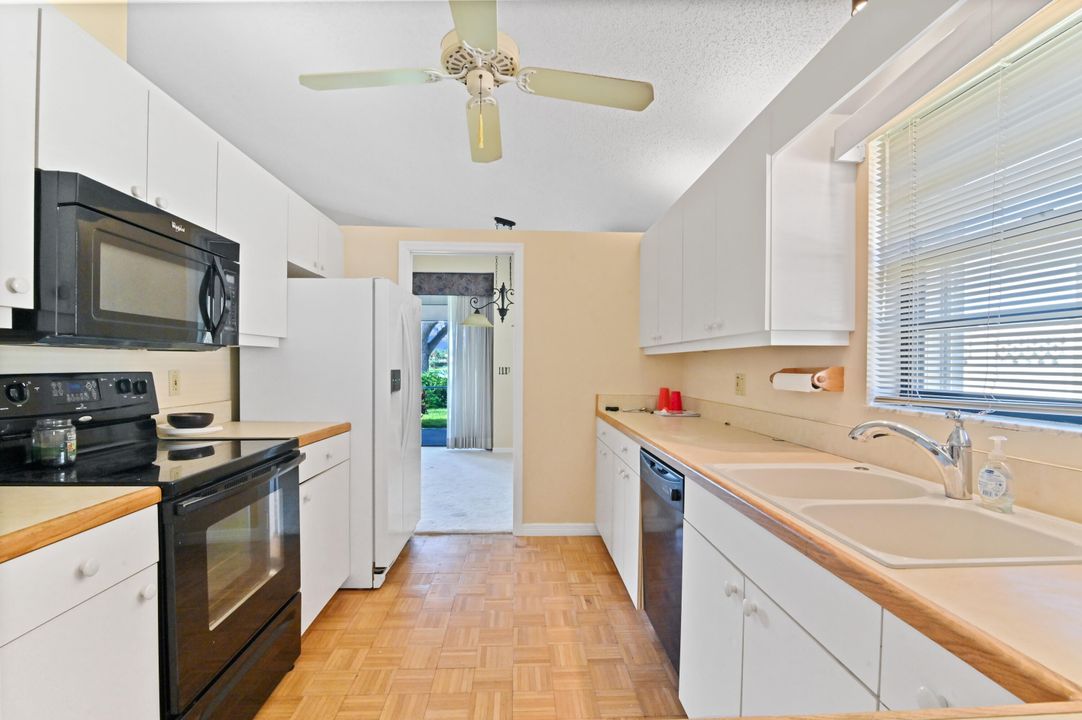 For Sale: $439,900 (3 beds, 2 baths, 1905 Square Feet)