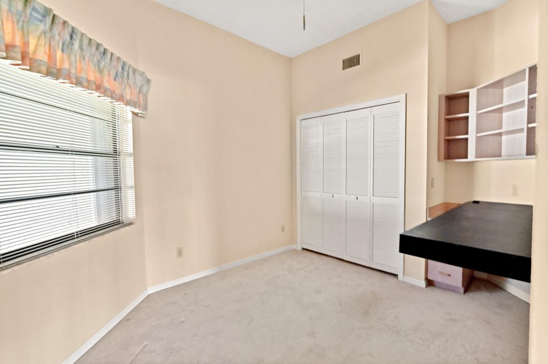 For Sale: $439,900 (3 beds, 2 baths, 1905 Square Feet)