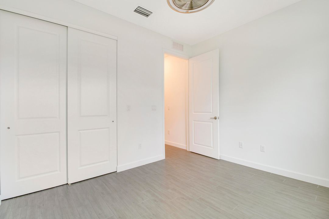 Active With Contract: $3,300 (2 beds, 2 baths, 1319 Square Feet)