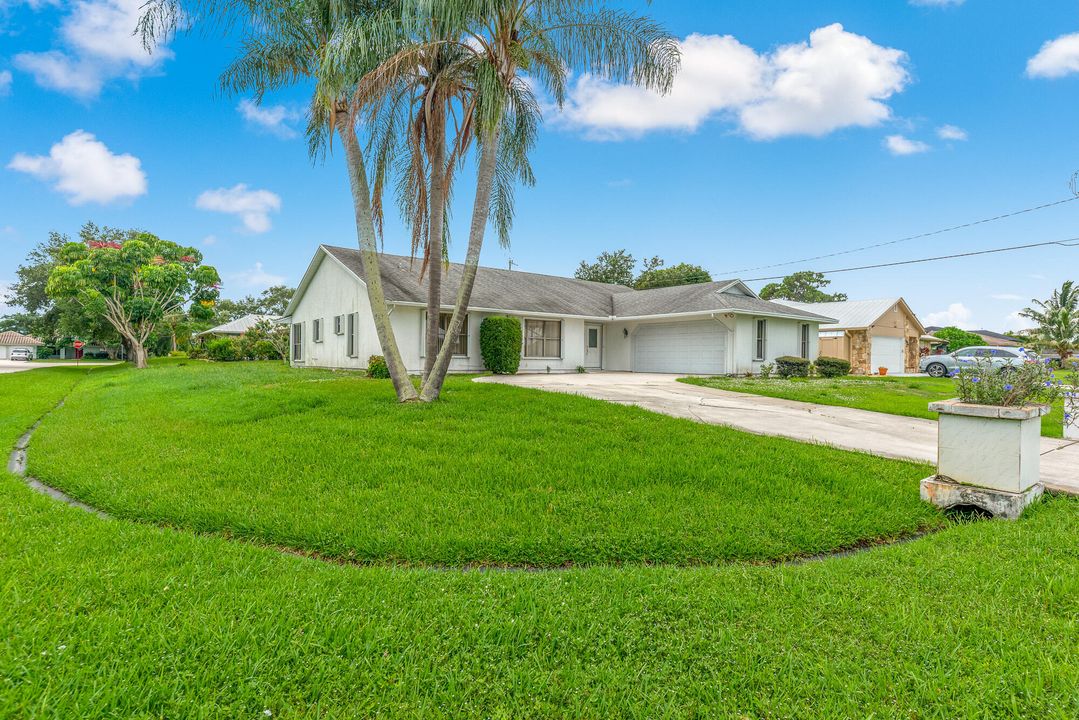 Active With Contract: $375,000 (3 beds, 2 baths, 2128 Square Feet)