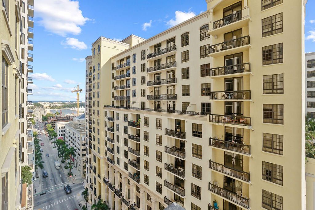 Active With Contract: $6,500 (2 beds, 2 baths, 1324 Square Feet)