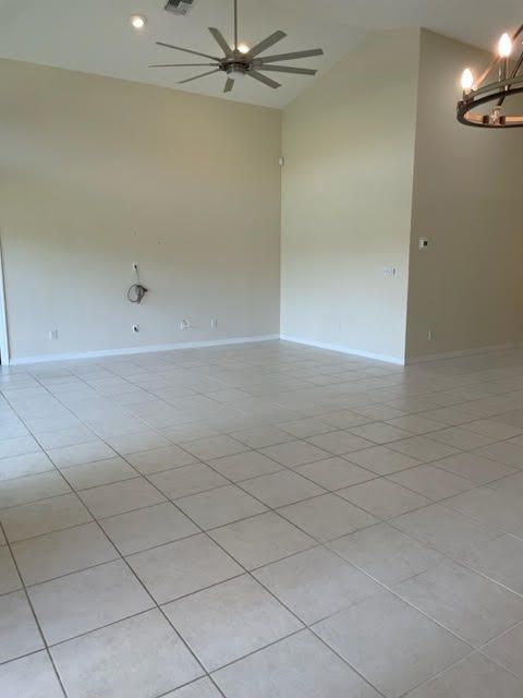 Active With Contract: $3,250 (3 beds, 2 baths, 1771 Square Feet)