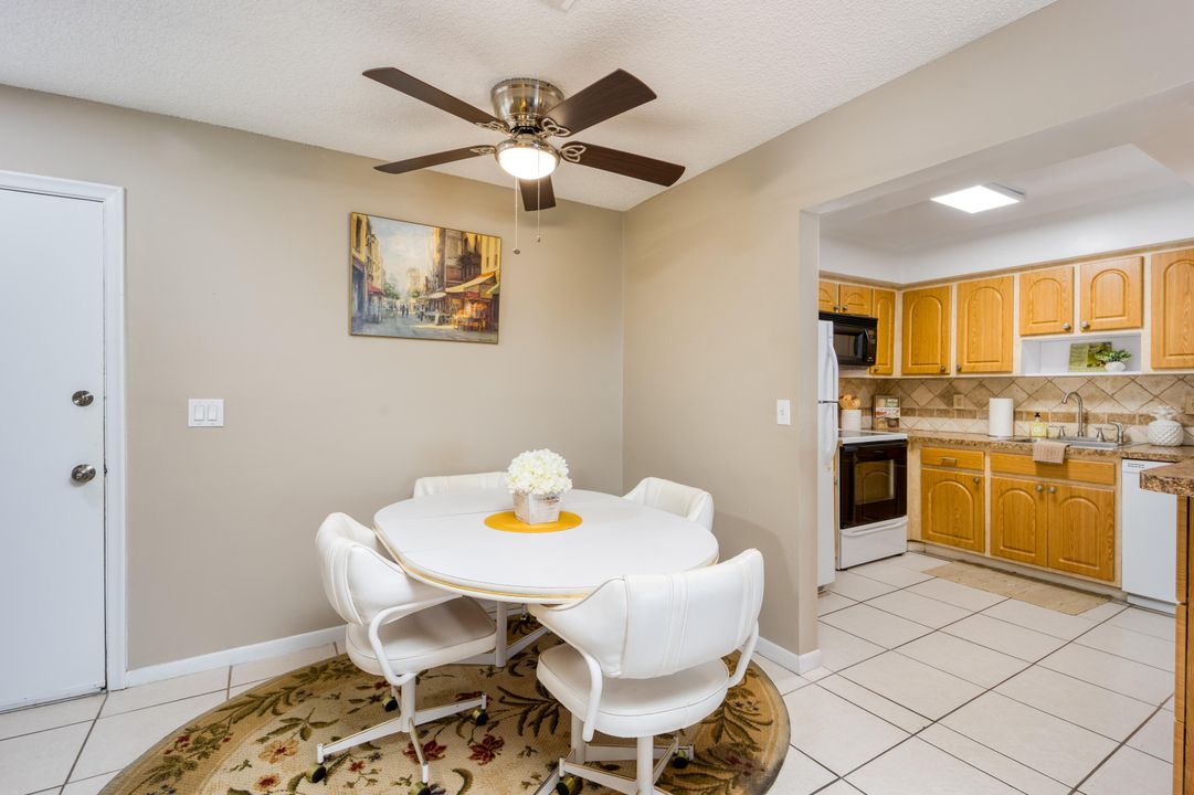 Active With Contract: $185,900 (2 beds, 2 baths, 875 Square Feet)