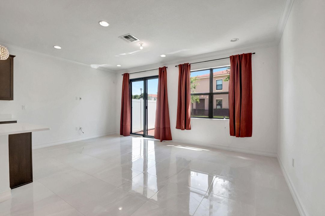 Active With Contract: $625,000 (3 beds, 2 baths, 1728 Square Feet)