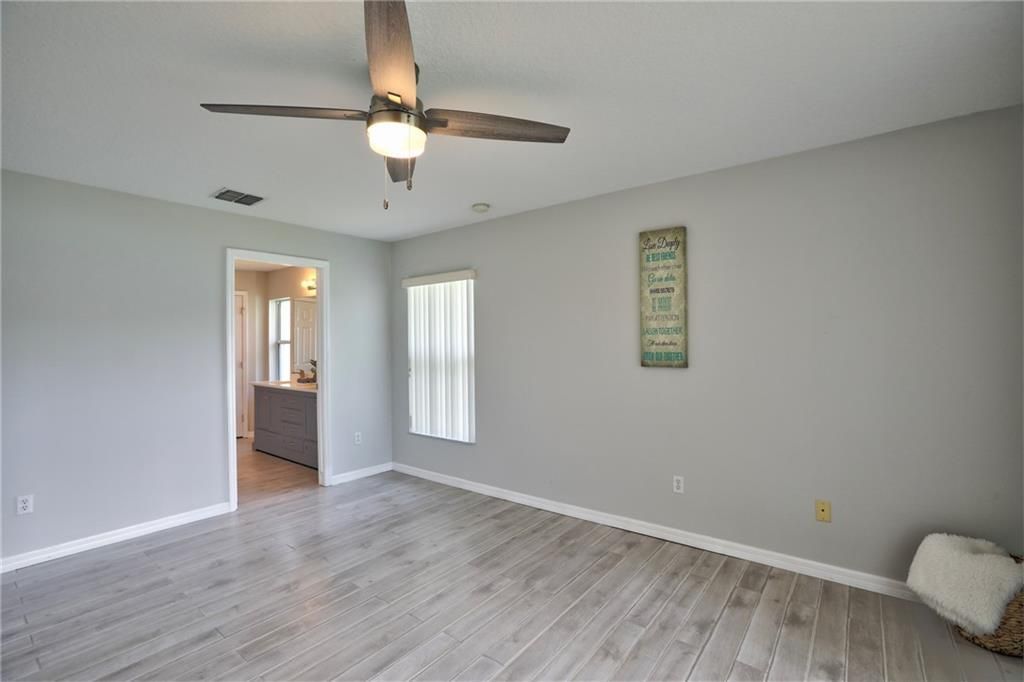 Active With Contract: $349,900 (3 beds, 2 baths, 1843 Square Feet)