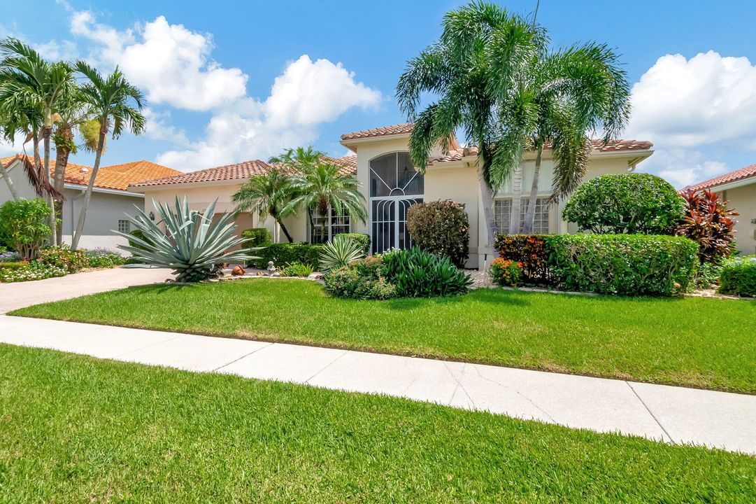 Active With Contract: $699,000 (3 beds, 2 baths, 2522 Square Feet)